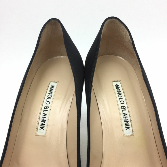 MANOLO BLAHNIK Hangisi Pointed Toe Pump sz 7 - Picture 9 of 13